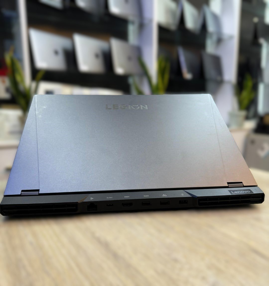 Lenovo Legion 5 core i7 12th gen 1tb ssd 32gb ram Nvidia RTX 3070 8Gb dedicated Graphics 2K screen display 20Cpus 2.3Ghz view 2