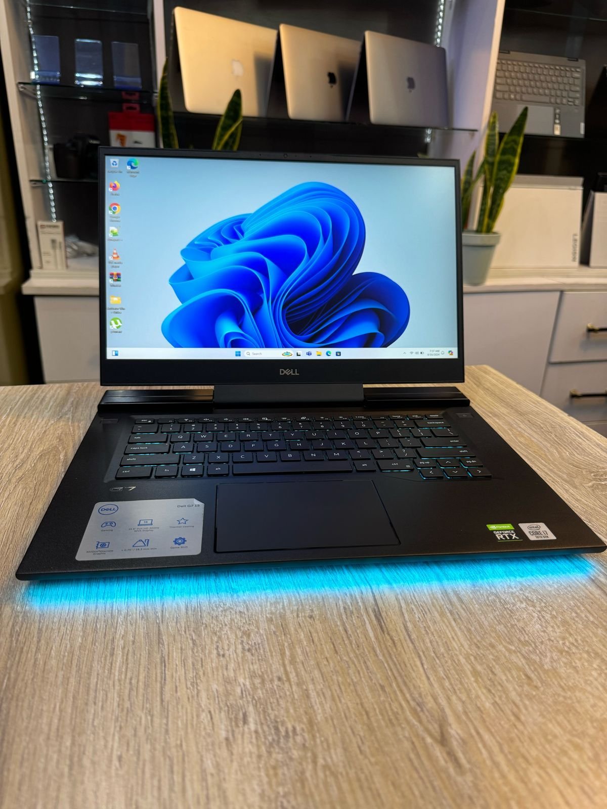 Dell G7 7500 intel Core i7 10th Generation 16gb Ram 512 SSD Backlit Keyboard FHD Screen RTX 2060 6gb Dedicated Card