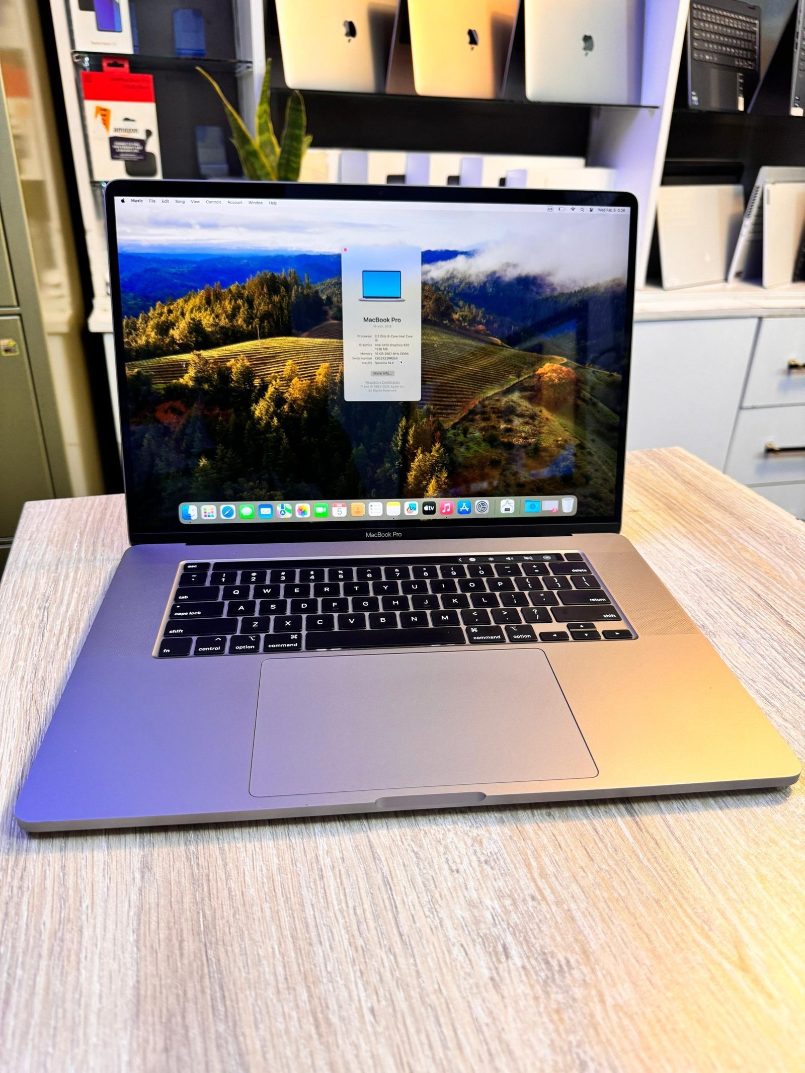 Apple MacBook Pro 16 2019 2.3Ghz 8 Core Intel Core i9 16gb Ram 1Tb SSD Retina Display AMD Radeon Pro 5500M 4gb Dedicated