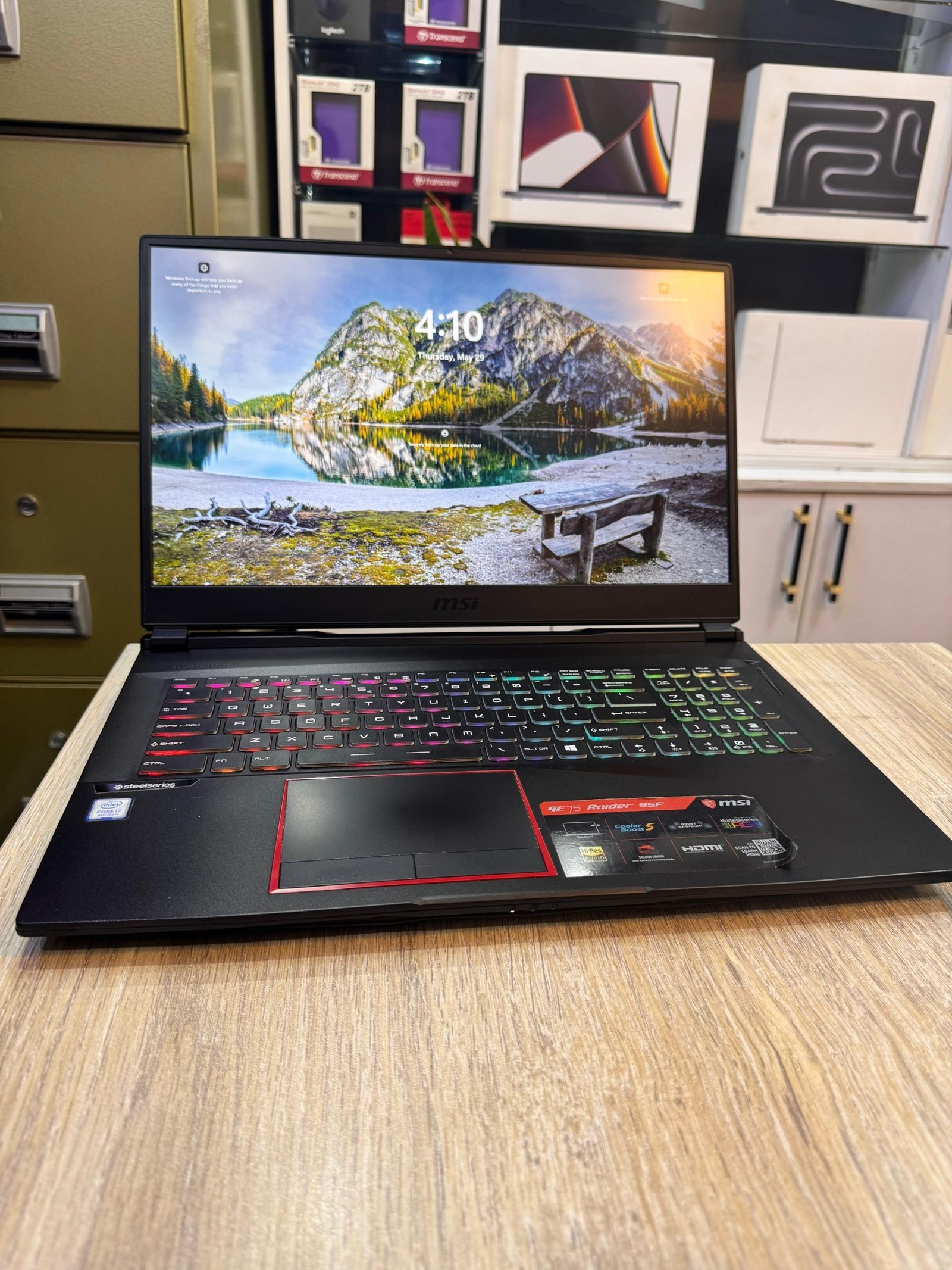 MSI GE75 Raider 95F intel Core i7 9th Generation 16gb Ram 1Tb SSD 2.6GHz 12 CPUs Nvidia GeForce RTX 2070 8gb Dedicated RGB Backlit Per Key