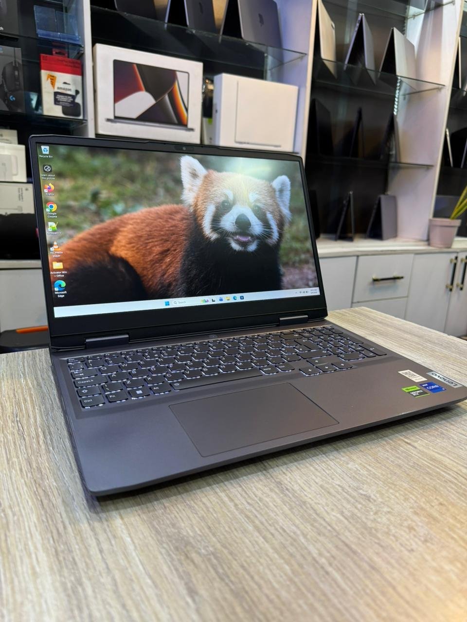 Lenovo LOQ 15, intel core i7, 13th generation, 32gb ram, 1TB SSD, 15.6