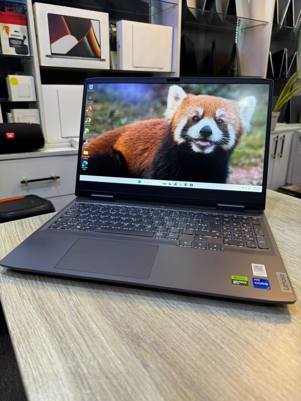Lenovo LOQ 15, intel core i7, 13th generation, 32gb ram, 1TB SSD, 15.6