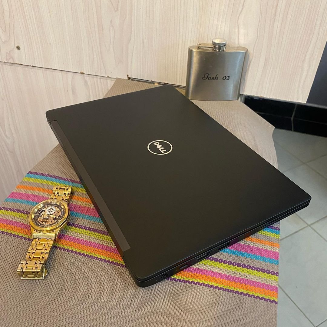 Dell 7280 Intel Core i5 8gb Ram 256gb SSD Touch Screen view 3